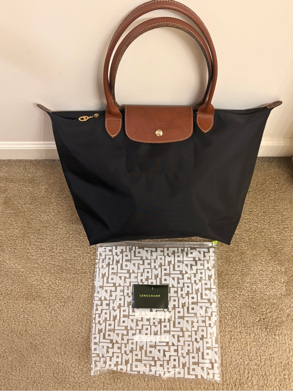 Longchamp Black Nylon Shoulder Bag with Brown Leather Trim - Picture 2 of 3